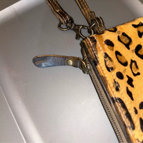 Myra Bag wristlet - Picture 4 of 6